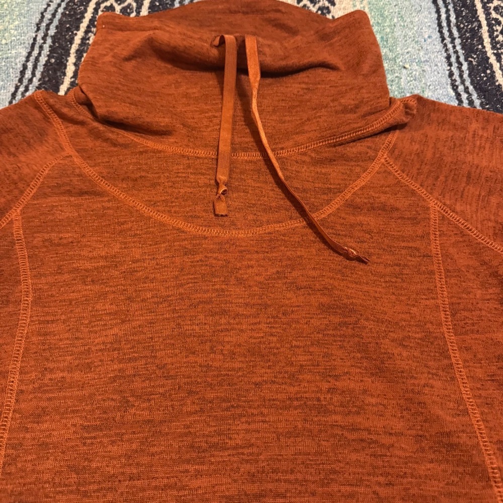 Kuhl Lea Cowl Neck Pullover Burnt Orange Heather Thumbholes Womens Small - Picture 3 of 10